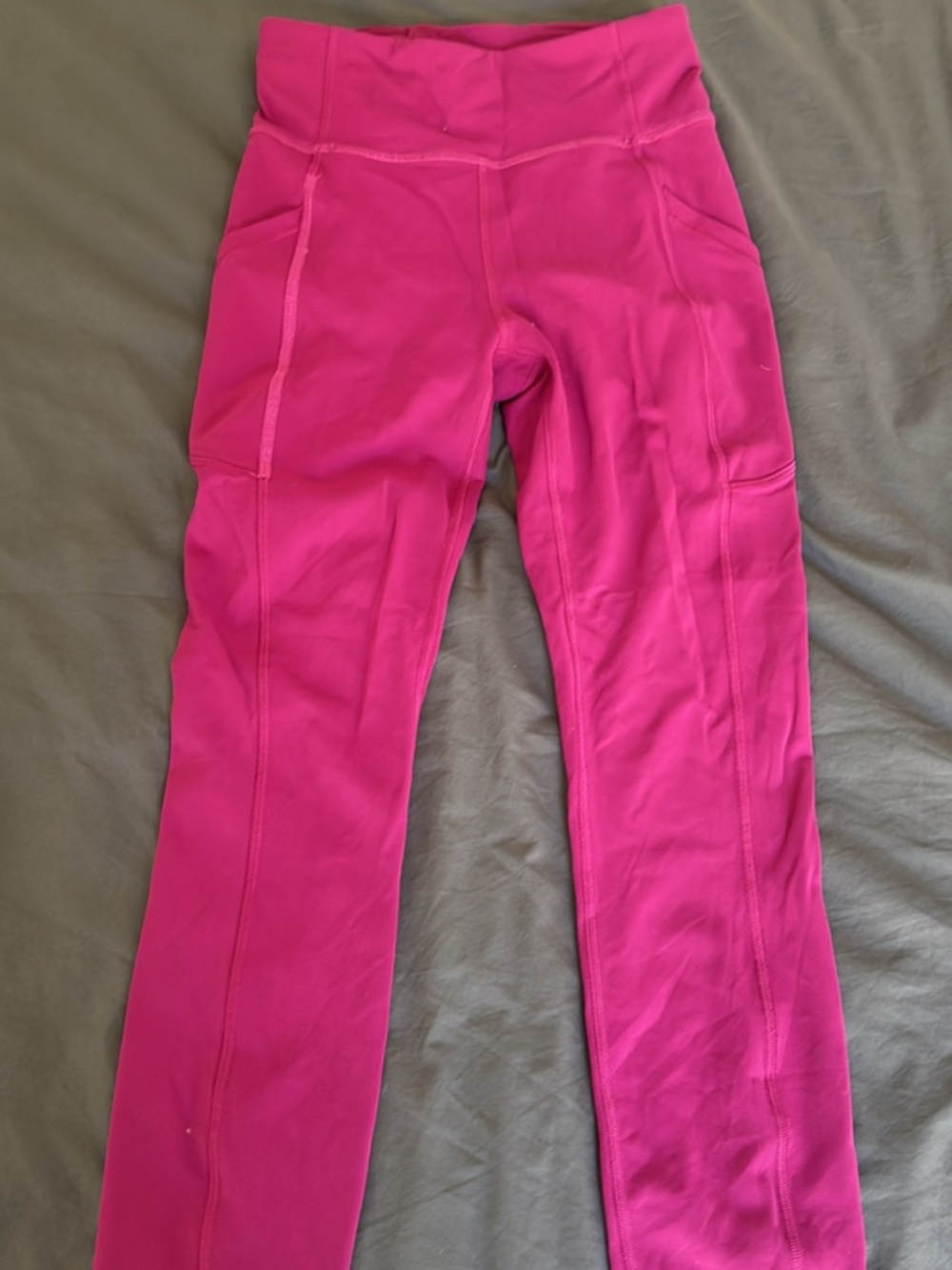 Lululemon Size 4 Leggings with pockets - Picture 2 of 3
